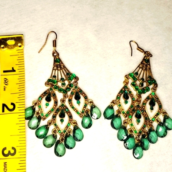 Fashionable Bohemian Emerald-Green Colored Chandelier Statement Earrings! - Picture 4 of 6